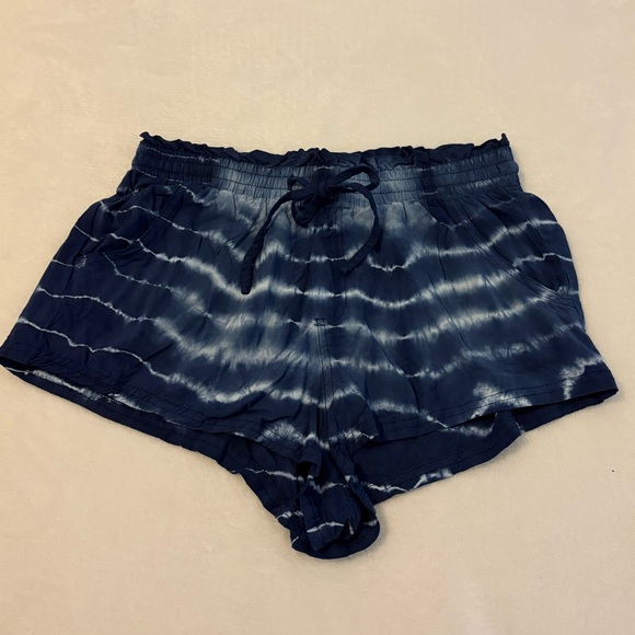 Aeropostale Tie Dye Shorts - Picture 8 of 8